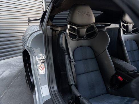 Certified 2025 Porsche 718 Cayman GT4 RS RWD image 35