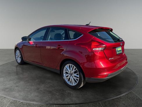 Used 2017 Ford Focus Titanium w/ Titanium Technology Package FWD image 7
