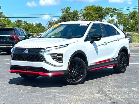 Used 2024 Mitsubishi Eclipse Cross LE image 2