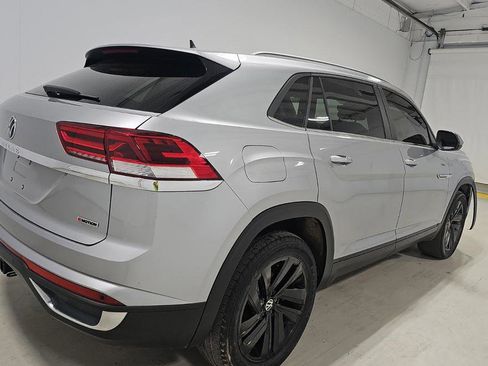 Used 2022 Volkswagen Atlas Cross Sport SE AWD/4WD image 3