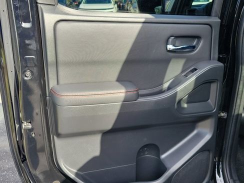 Used 2022 Nissan Frontier Pro-X w/ Technology Package image 10