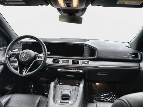 Certified 2024 Mercedes-Benz GLS 450 4MATIC image 21