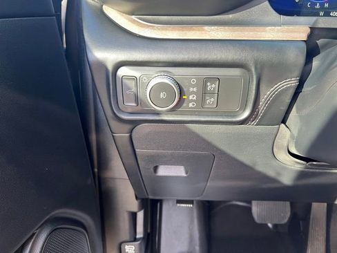 Used 2022 Ford Explorer Platinum w/ Equipment Group 601A image 15