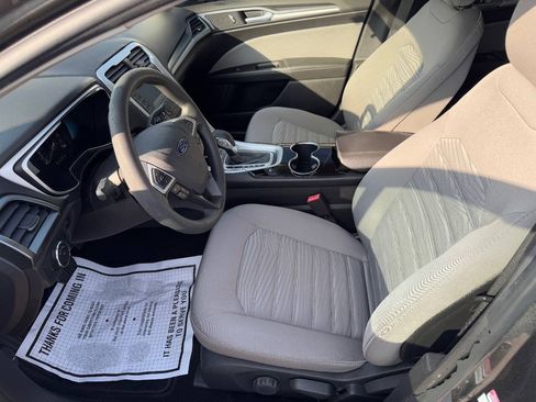 Used 2016 Ford Fusion S FWD image 9