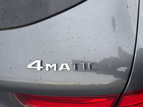 Used 2017 Mercedes-Benz GLC 300 4MATIC image 11