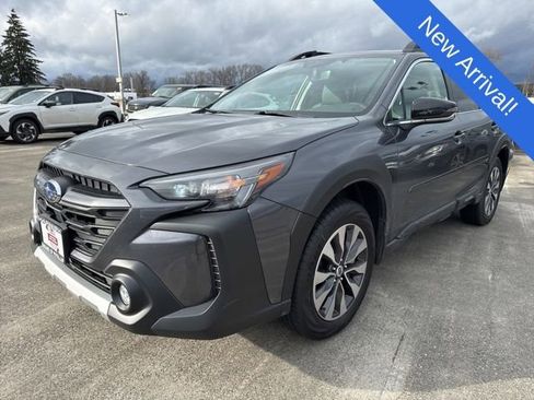 Used 2025 Subaru Outback Limited image 3