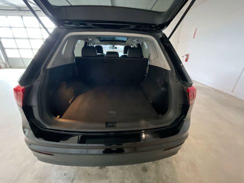 Used 2019 Volkswagen Tiguan SE w/ Panoramic Sunroof Package image 22