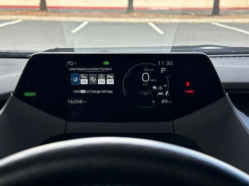 Used 2025 Toyota Prius XLE FWD image 36