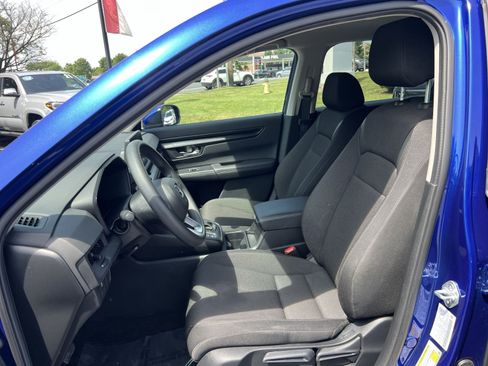 Used 2025 Honda CR-V LX image 13