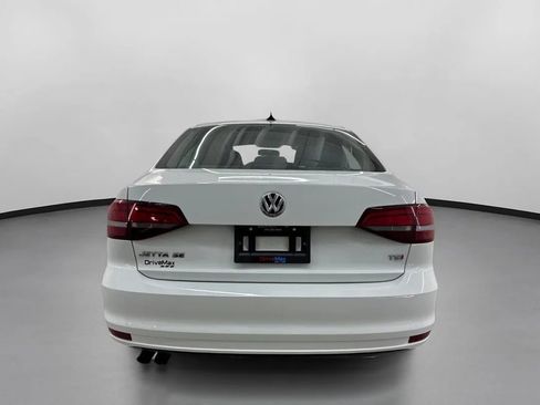 Used 2017 Volkswagen Jetta SE FWD image 8