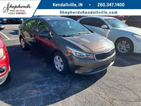 Used 2017 Kia Forte LX FWD image 1