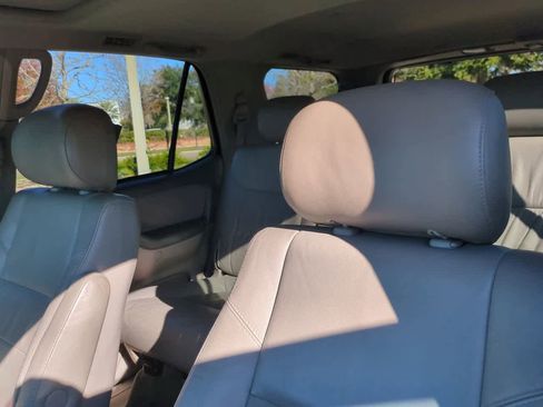 Used 2007 Toyota Sequoia SR5 image 8