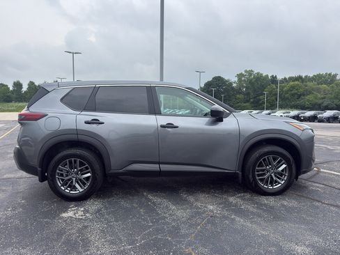 Used 2023 Nissan Rogue S AWD/4WD image 4
