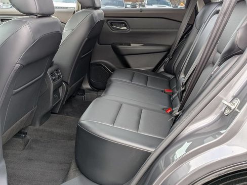 Used 2022 Nissan Rogue SV w/ SV Premium Package AWD/4WD image 22
