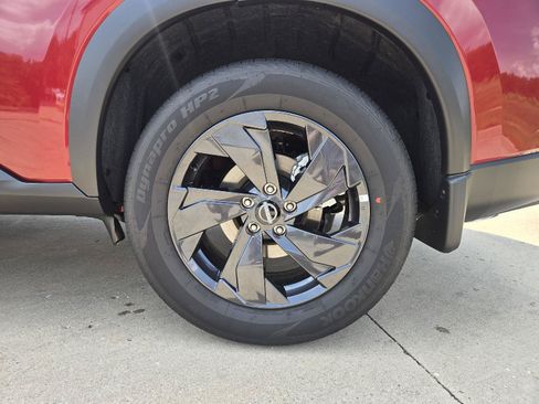 New 2026 Nissan Rogue SV w/ Cold Weather Package AWD/4WD image 9