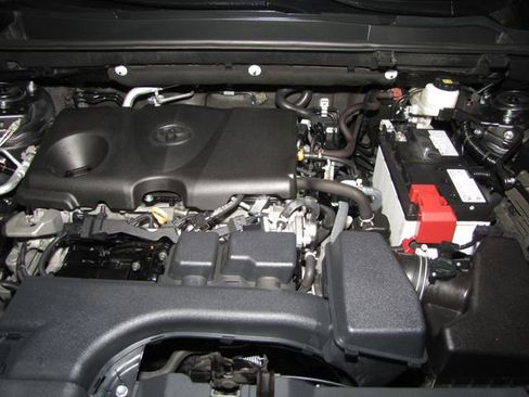 Used 2024 Toyota RAV4 LE AWD/4WD image 21