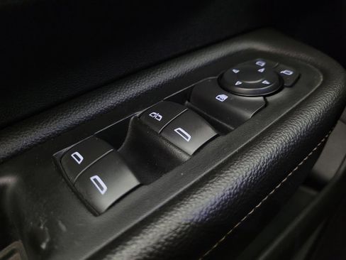 Used 2018 GMC Terrain SLE image 27