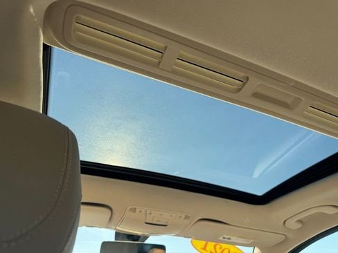 Used 2021 Mercedes-Benz C 300 4MATIC Sedan image 19