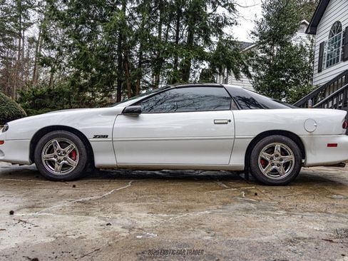 Used 1998 Chevrolet Camaro Z28 w/ Preferred Equipment Group 2 image 3
