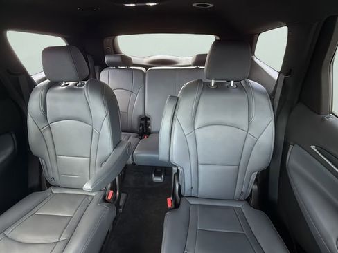 Used 2024 Buick Enclave Premium FWD image 13