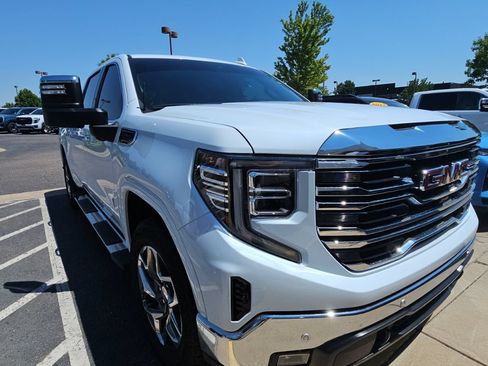 Used 2026 GMC Sierra 1500 SLT w/ SLT Premium Plus Package AWD/4WD image 2