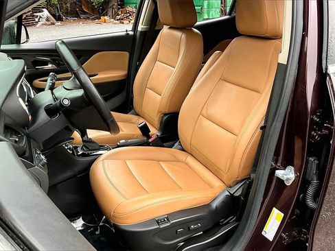 Certified 2018 Buick Encore Premium w/ Experience Buick Package image 19