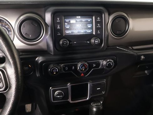 Used 2018 Jeep Wrangler Unlimited Sport image 5