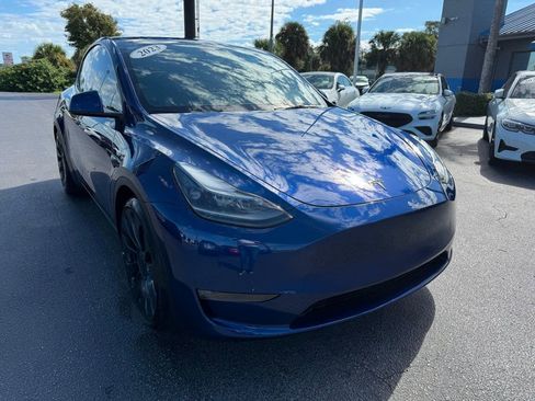 Used 2023 Tesla Model Y Performance image 3