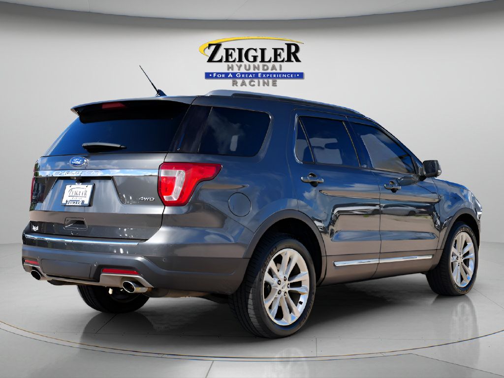 Used 2018 Ford Explorer XLT w/ Equipment Group 202A AWD/4WD image 7