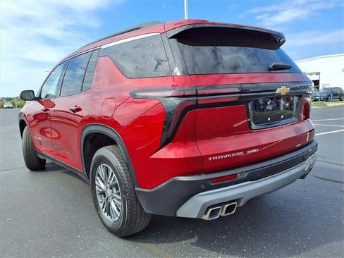 Certified 2025 Chevrolet Traverse LT image 30