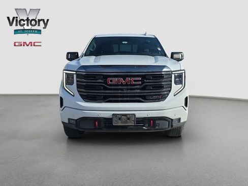 Used 2023 GMC Sierra 1500 AT4 w/ AT4 Premium Package image 2