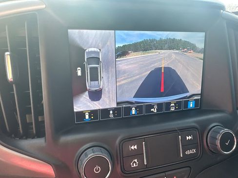 Used 2024 GMC Terrain AT4 w/ Infotainment Package II image 29