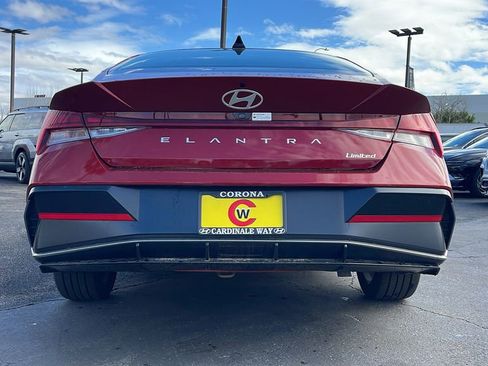 New 2025 Hyundai Elantra Limited image 10
