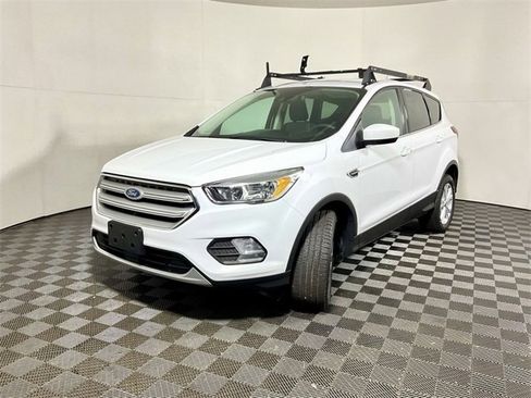 Used 2019 Ford Escape SE image 7