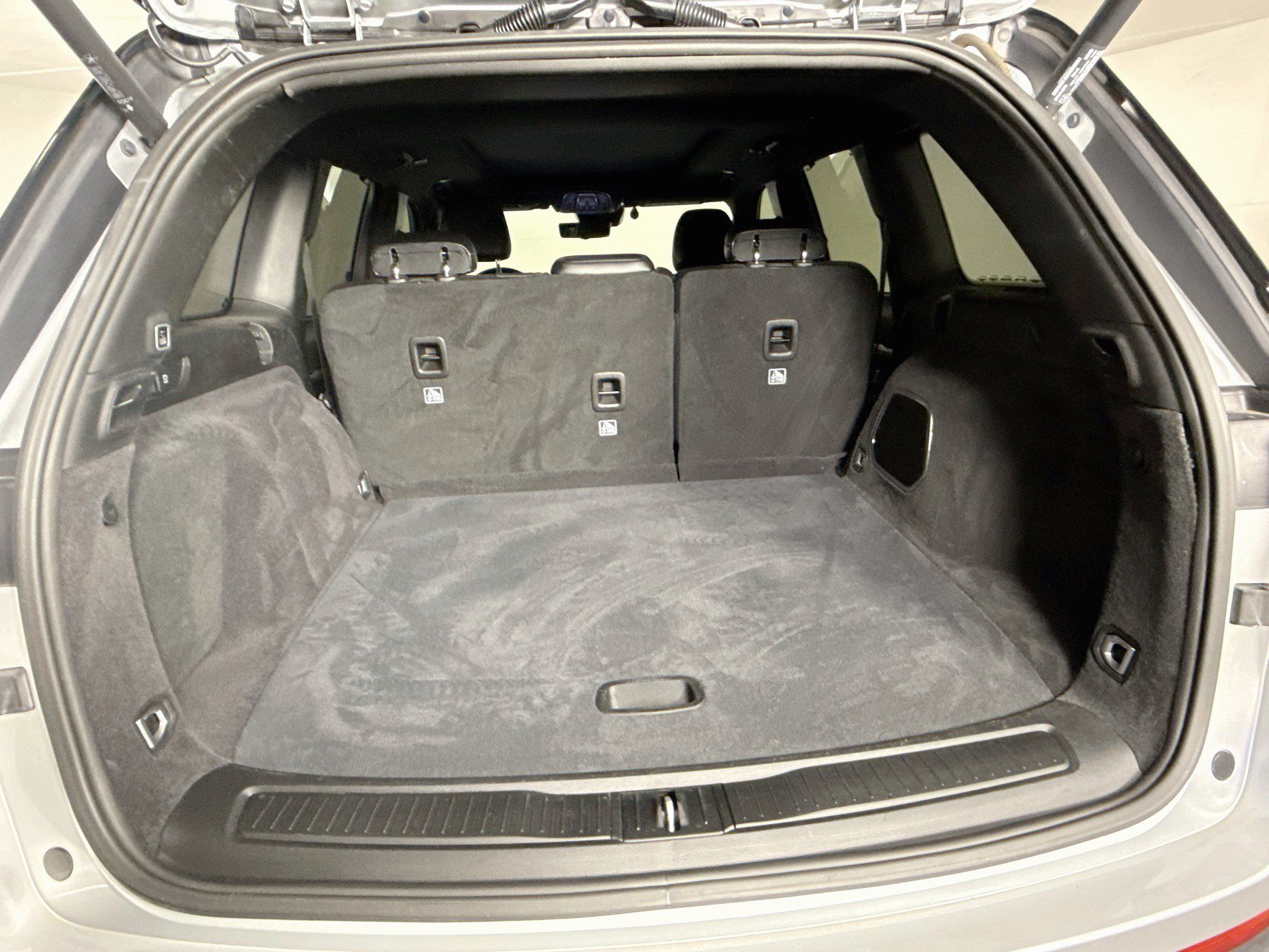 Used 2023 Jeep Grand Cherokee Trailhawk w/ Luxury Tech Group III AWD/4WD image 34