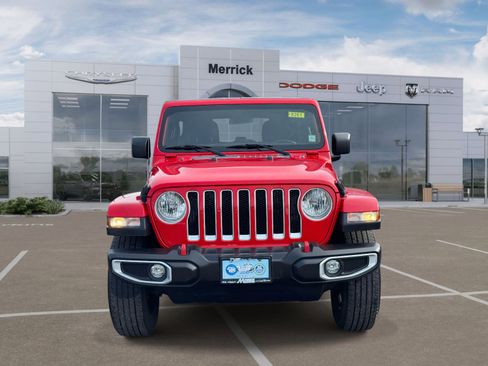 Used 2019 Jeep Wrangler Unlimited Sahara w/ Safety Group AWD/4WD image 3