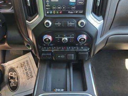 Used 2021 GMC Sierra 1500 SLT w/ SLT Premium Plus Package AWD/4WD image 39