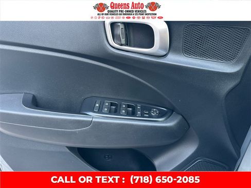 Used 2021 Hyundai Venue SEL w/ Cargo Package FWD image 21