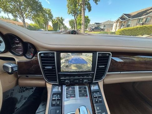 Used 2015 Porsche Panamera S RWD image 39