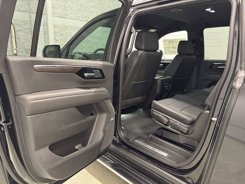 New 2026 Chevrolet Suburban LT w/ Comfort Package image 30
