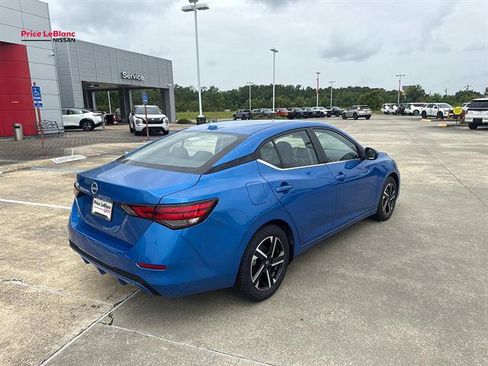 Used 2025 Nissan Sentra SV FWD image 7