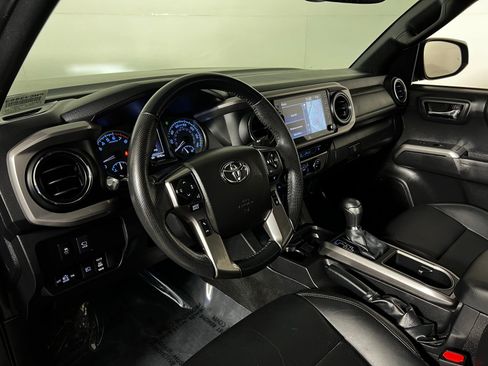 Used 2023 Toyota Tacoma Limited AWD/4WD image 12