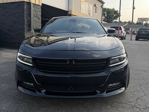Used 2017 Dodge Charger SXT w/ AWD Premium Group image 8