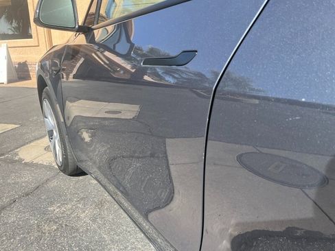 Used 2023 Tesla Model Y AWD image 29