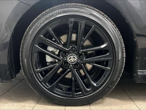 Used 2025 Toyota Camry SE image 7