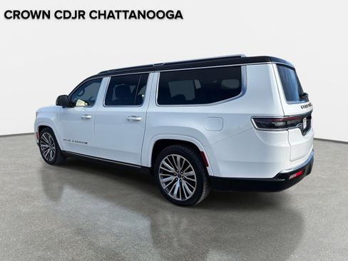 Used 2024 Jeep Grand Wagoneer L Series III image 7