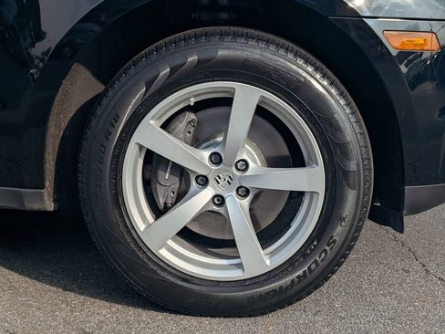 Used 2018 Porsche Macan image 30