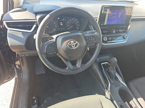 Used 2025 Toyota Corolla LE FWD image 10