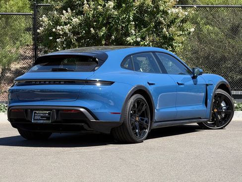 Certified 2023 Porsche Taycan 4 Cross Turismo w/ Premium Package AWD/4WD image 7