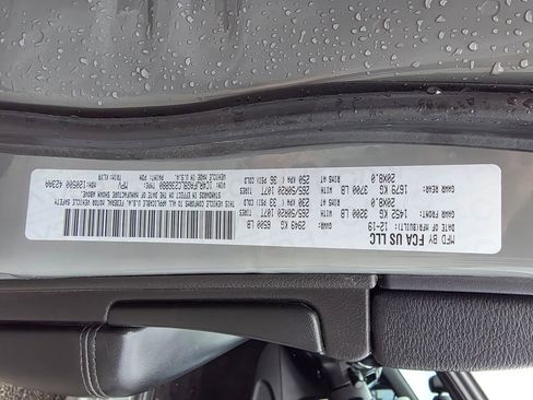 Used 2020 Jeep Grand Cherokee Altitude image 33